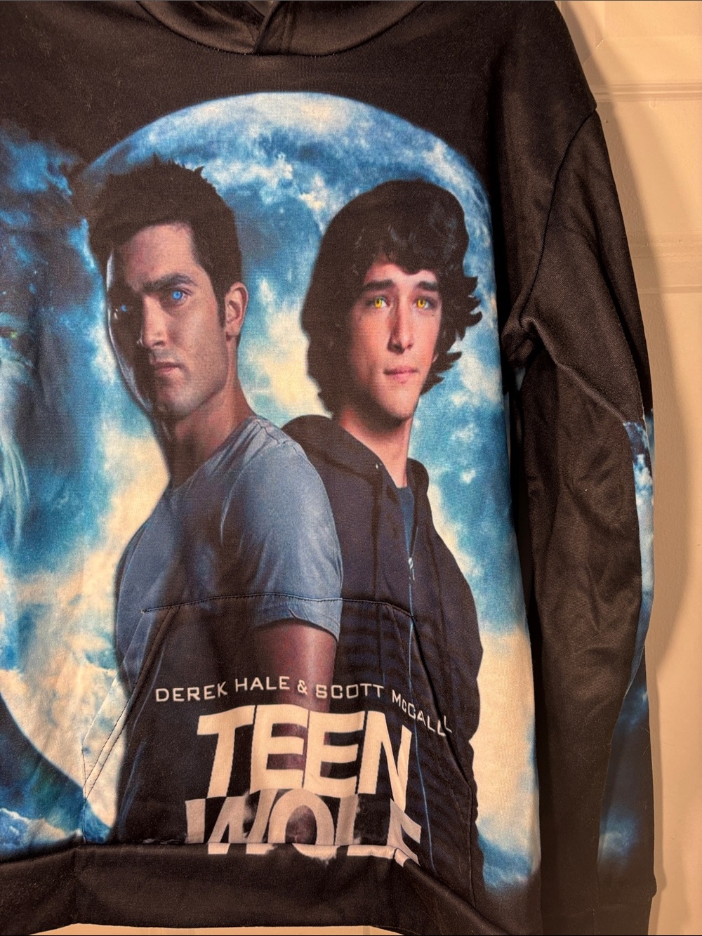 Teen Wolf Derek Hale & Scott McCall Graphic Hoodie Size L - Picture 2 of 5